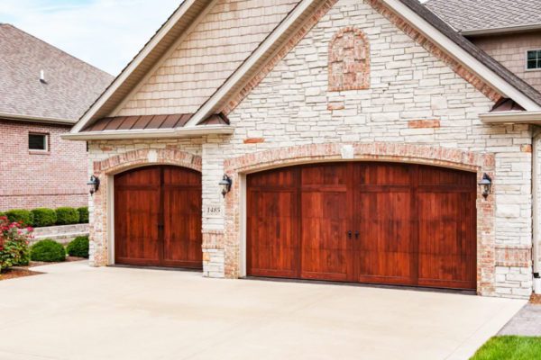 Wood-Overlay-Carriage-House